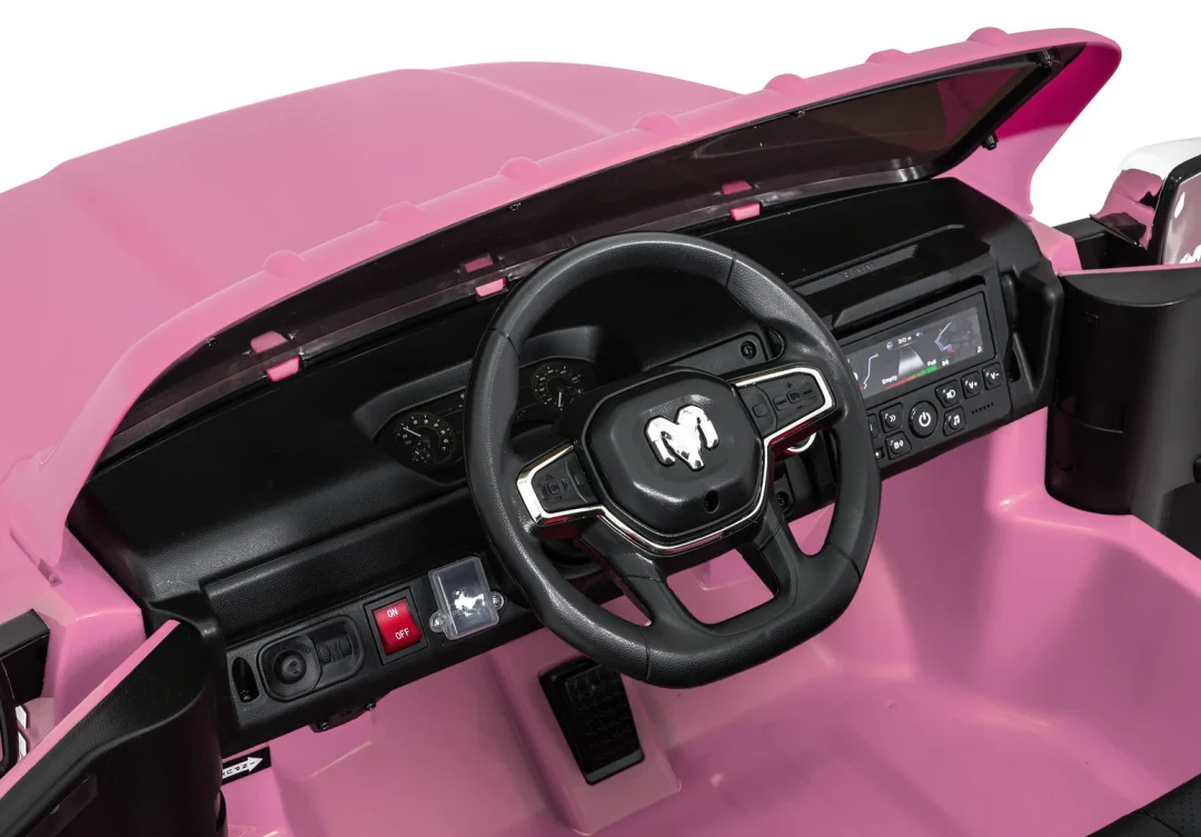 RAM 3500 ružičasto vozilo_13