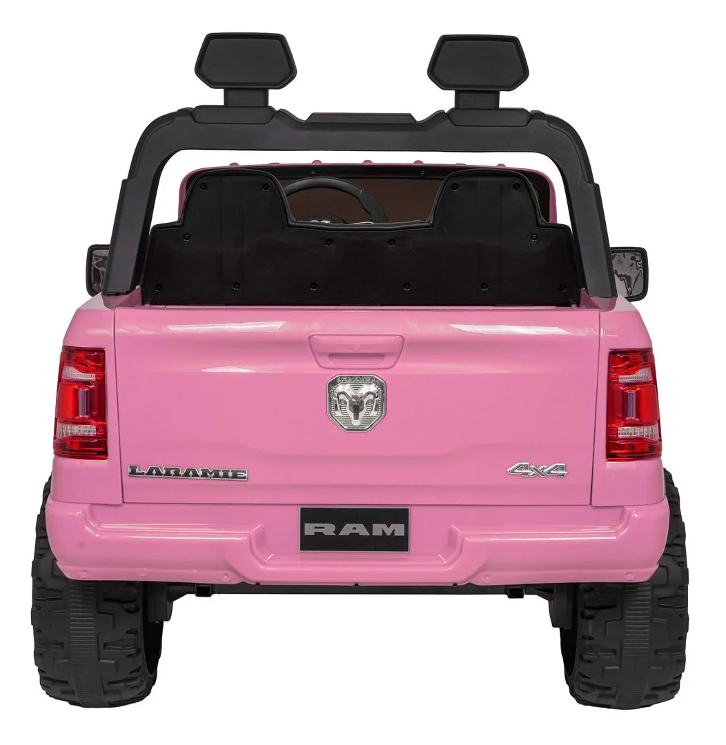 RAM 3500 ružičasto vozilo_7