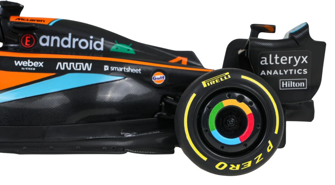 R/C auto 1:18 McLaren F1 MCL36 narančasti RASTAR_10