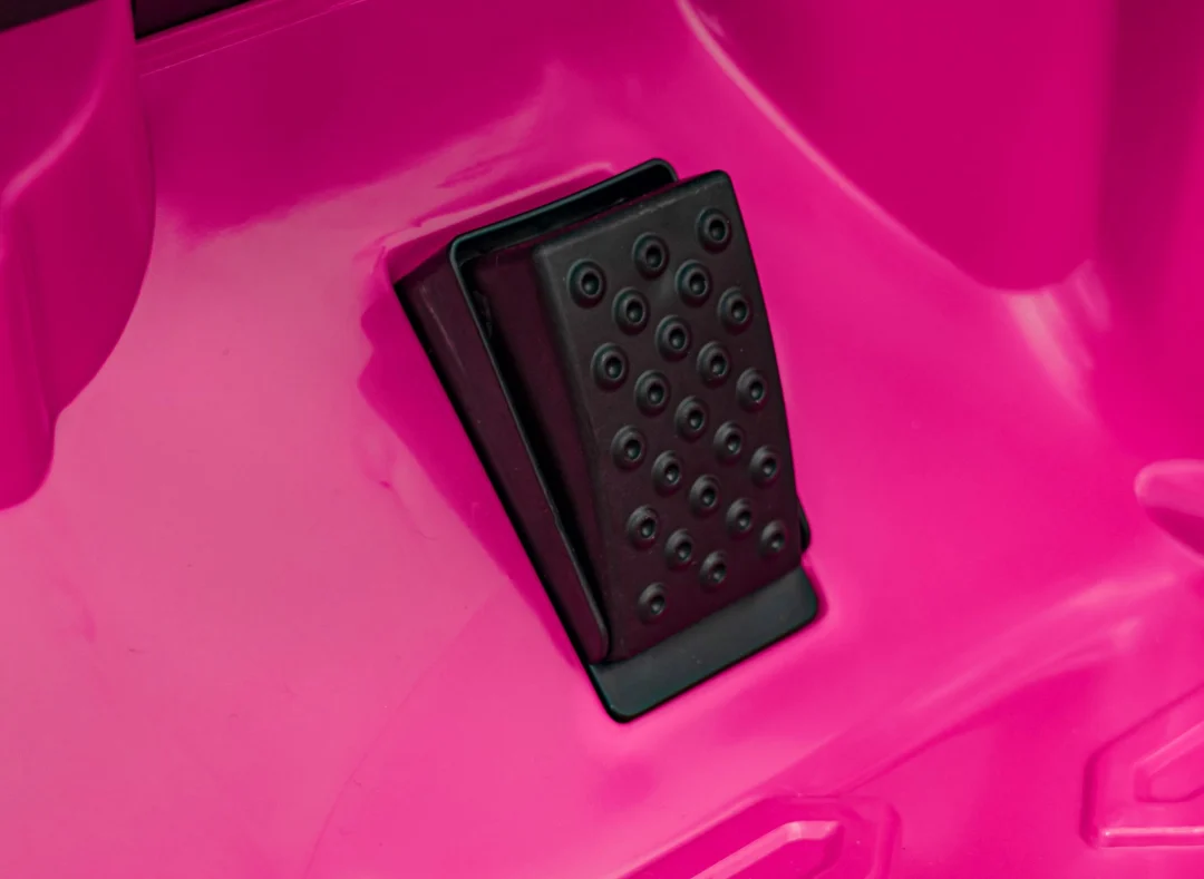Ružičasto vozilo Lamborghini Invencible_26