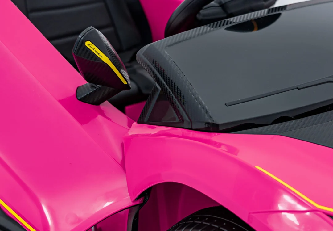 Ružičasto vozilo Lamborghini Invencible_29