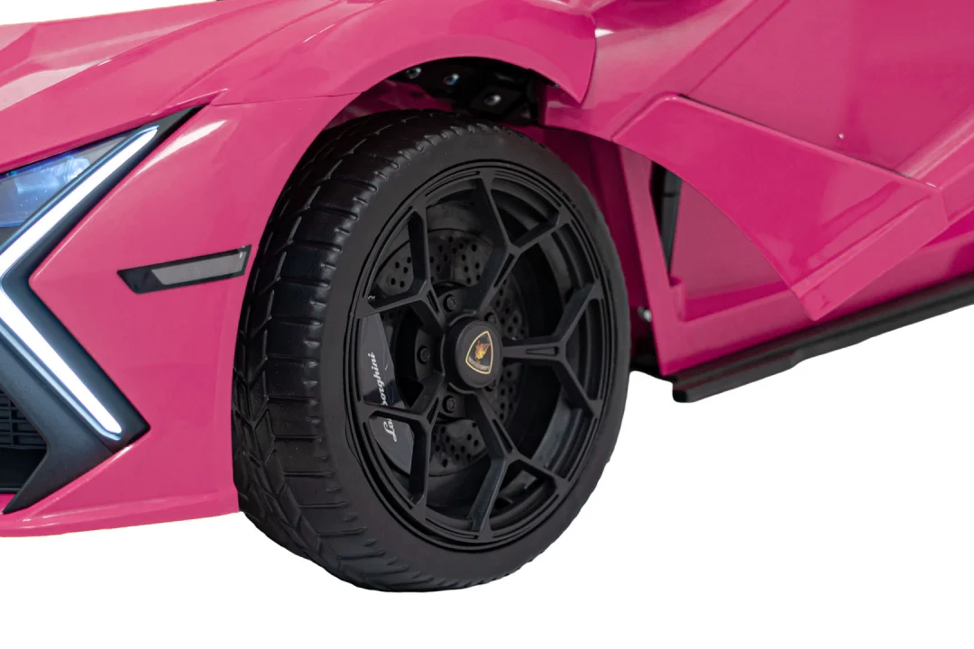 Ružičasto vozilo Lamborghini Revuelto_17