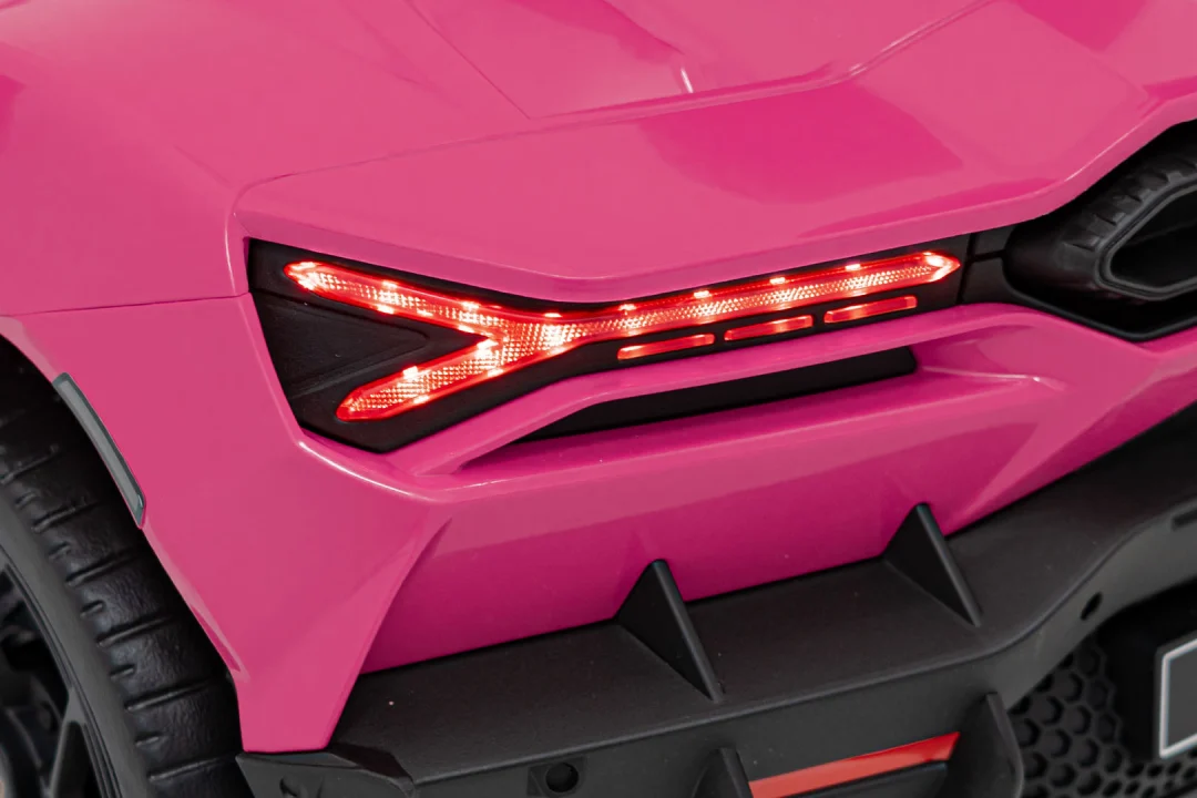 Ružičasto vozilo Lamborghini Revuelto_23