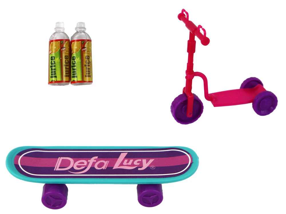 Set lutaka Lucy s romobilom, skateboardom i kacigama_7
