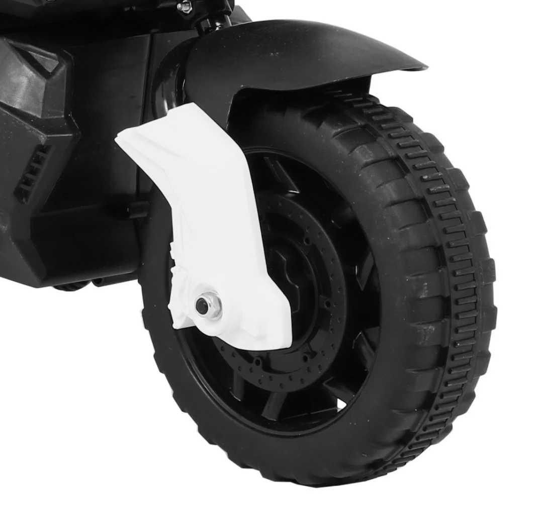 Sjena motornog vozila bijela motor na akumulator_13