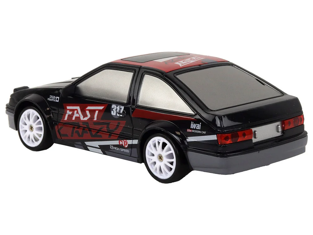 Sportski automobil na daljinsko upravljanje R/C 1:24 Crni zamjenjivi kotači_3