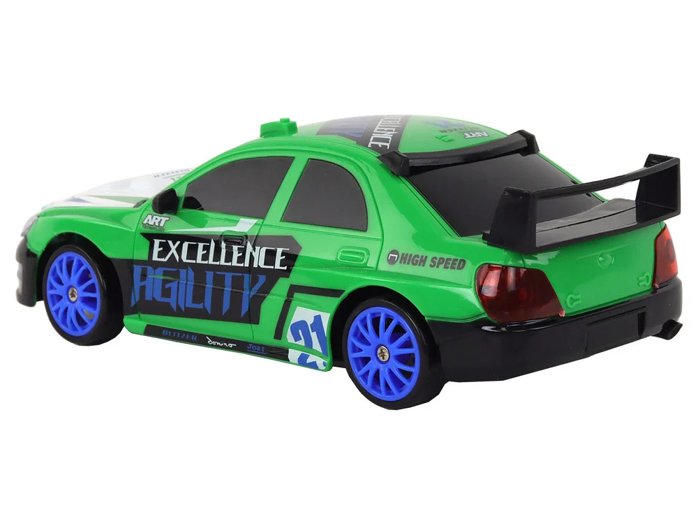 Sportski automobil na daljinsko upravljanje R/C 1:24 Zeleni izmjenjivi kotači_3