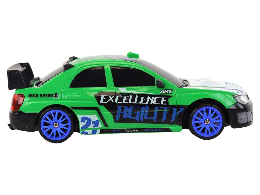 Sportski automobil na daljinsko upravljanje R/C 1:24 Zeleni izmjenjivi kotači_4