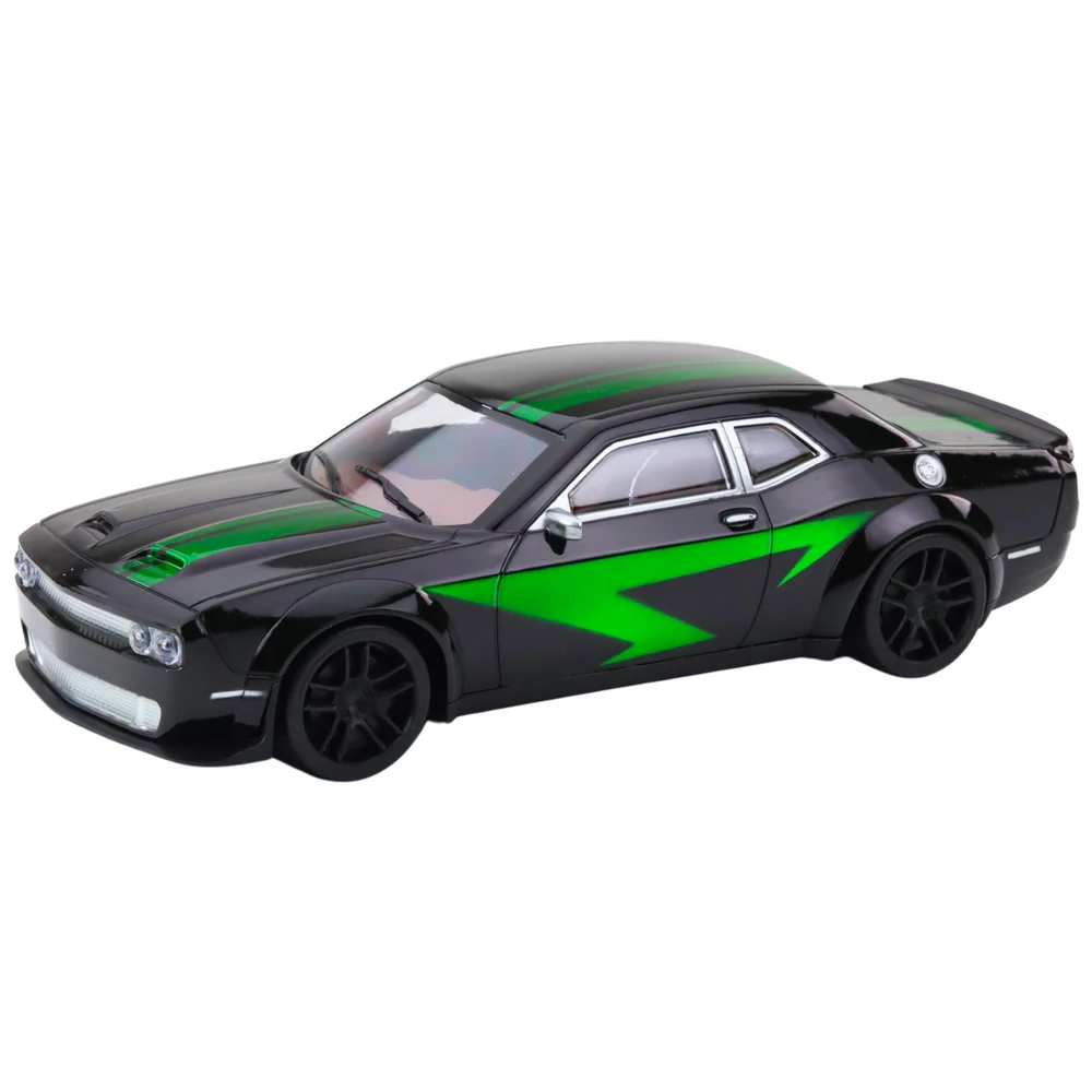 Sportski automobil, sjajna karoserija, crno-zelena_2