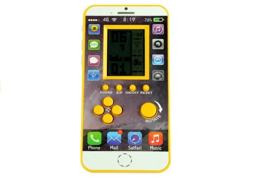 Tetris igra izgleda kao pravi telefon u 4 boje_5