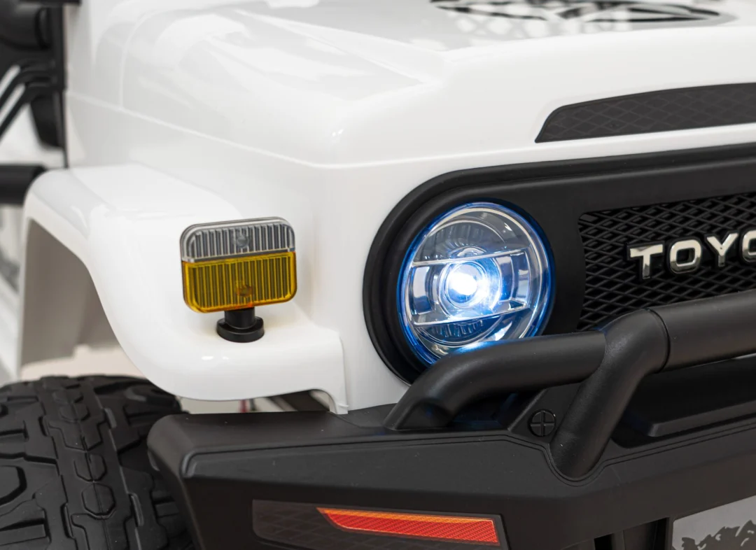 Toyota FJ Cruiser za djecu bijela + daljinski upravljač + 4x4 pogon + audio LED + EVA + spori start_16
