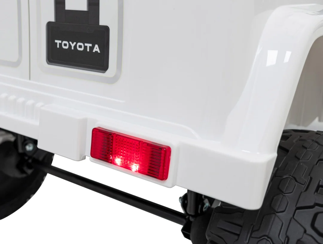 Toyota FJ Cruiser za djecu bijela + daljinski upravljač + 4x4 pogon + audio LED + EVA + spori start_18