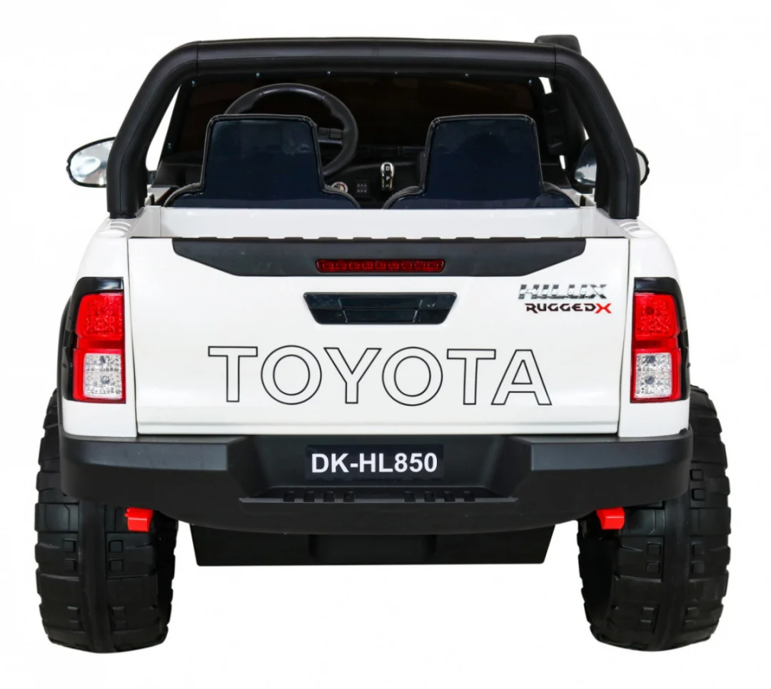 Toyota Hilux bijelo vozilo_6