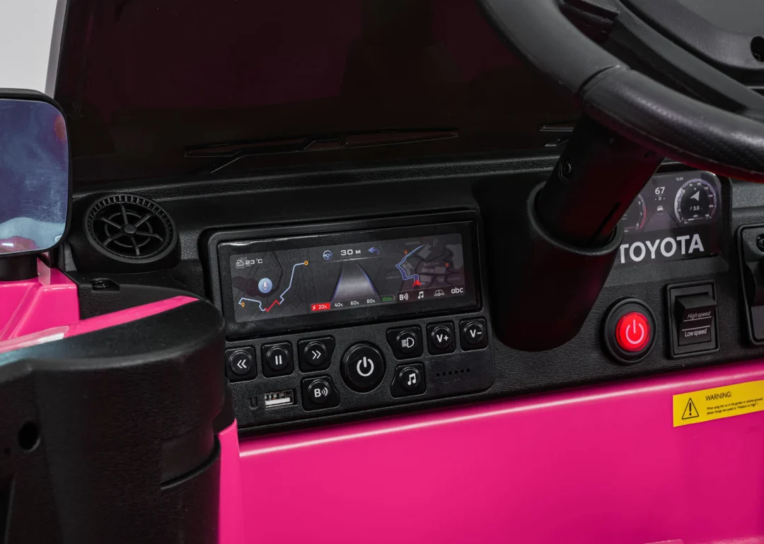 Toyota Land Cruiser PRADO ružičasto vozilo_13