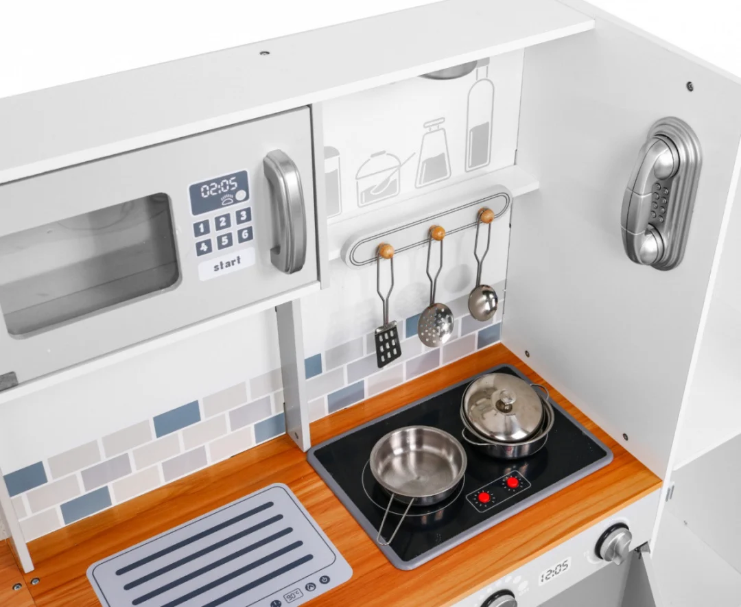 Velika kutna drvena kuhinja sa LED-om i zvukovima 3+_7
