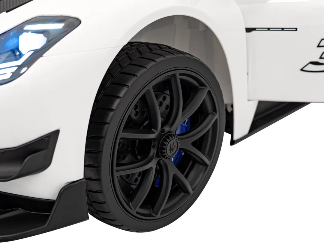 Vozilo Maserati MC20 GT2 bijela_19