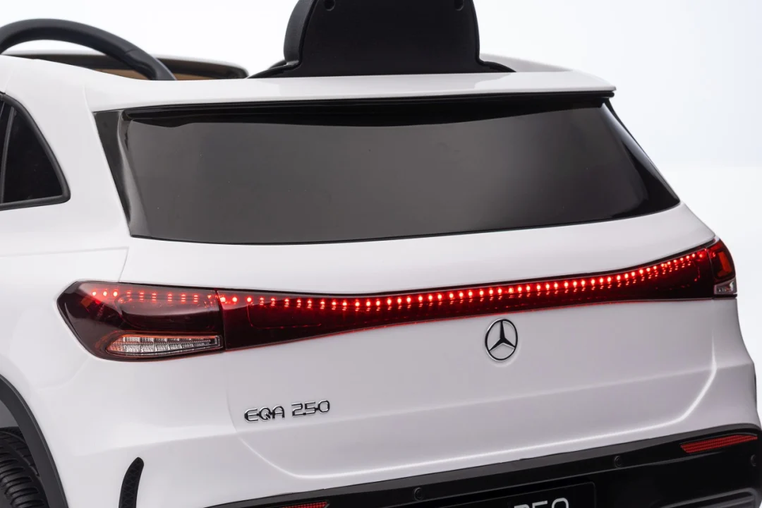 Vozilo Mercedes Benz EQA 250 Bijela_77