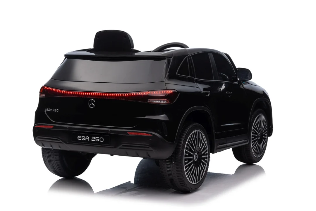 Vozilo Mercedes Benz EQA 250 Crno_11