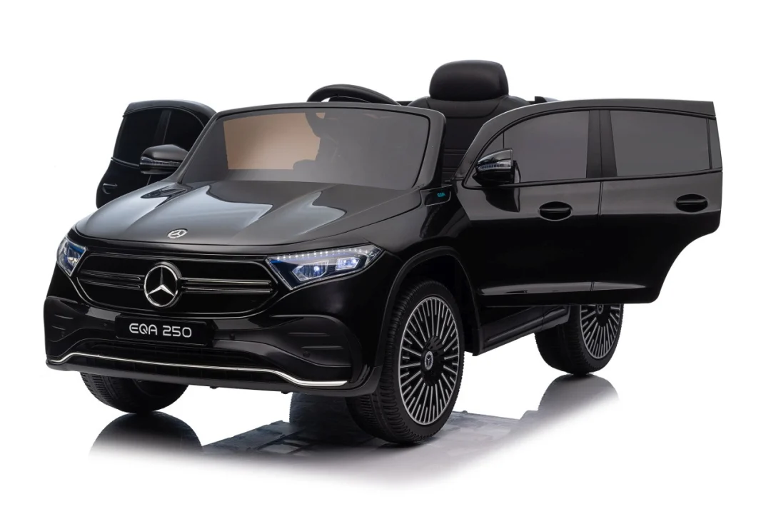 Vozilo Mercedes Benz EQA 250 Crno_25