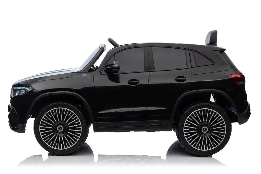 Vozilo Mercedes Benz EQA 250 Crno_3