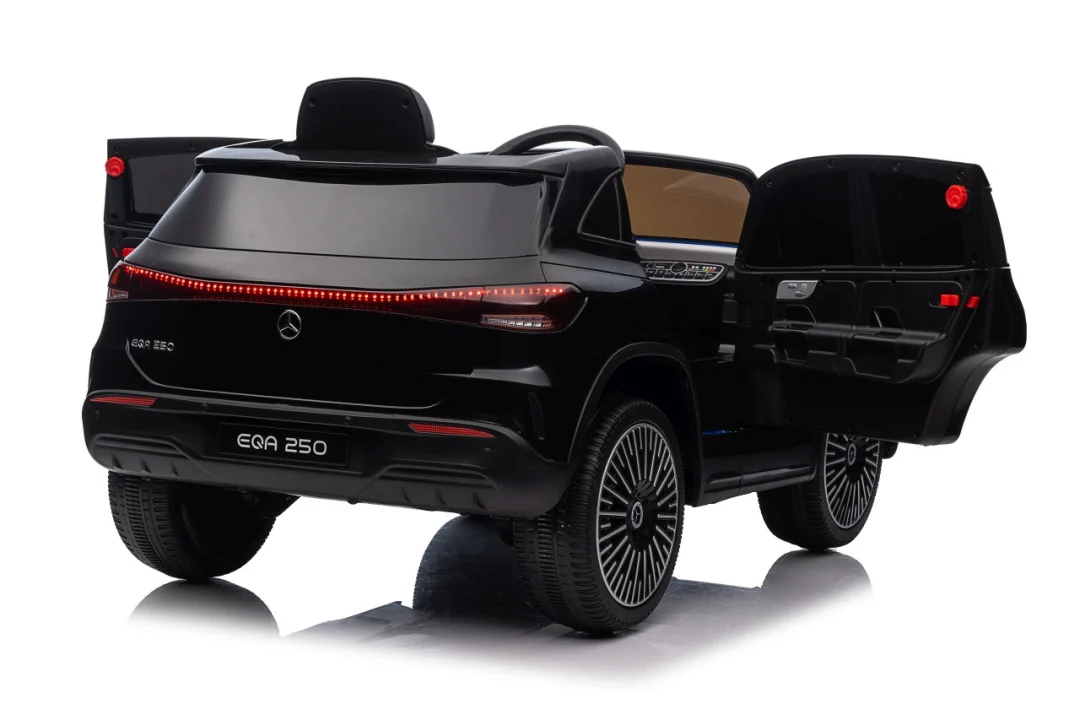 Vozilo Mercedes Benz EQA 250 Crno_35