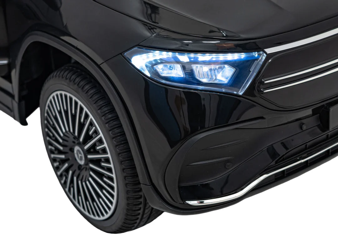 Vozilo Mercedes Benz EQA 250 Crno_38