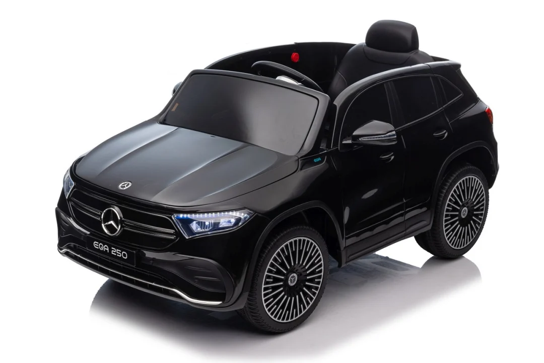 Vozilo Mercedes Benz EQA 250 Crno_44