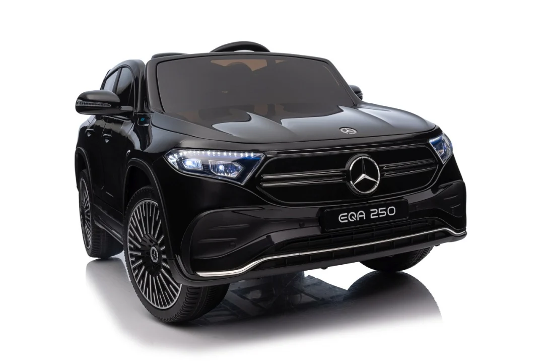 Vozilo Mercedes Benz EQA 250 Crno_45