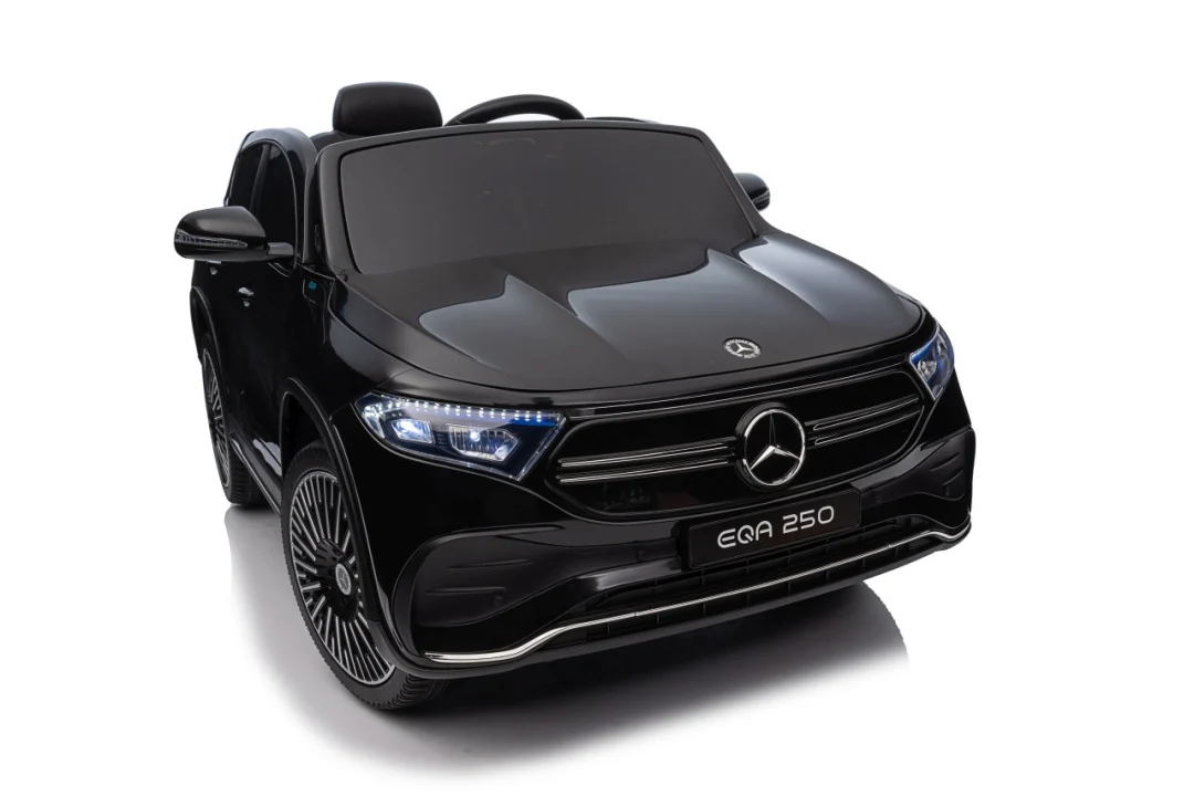 Vozilo Mercedes Benz EQA 250 Crno_46