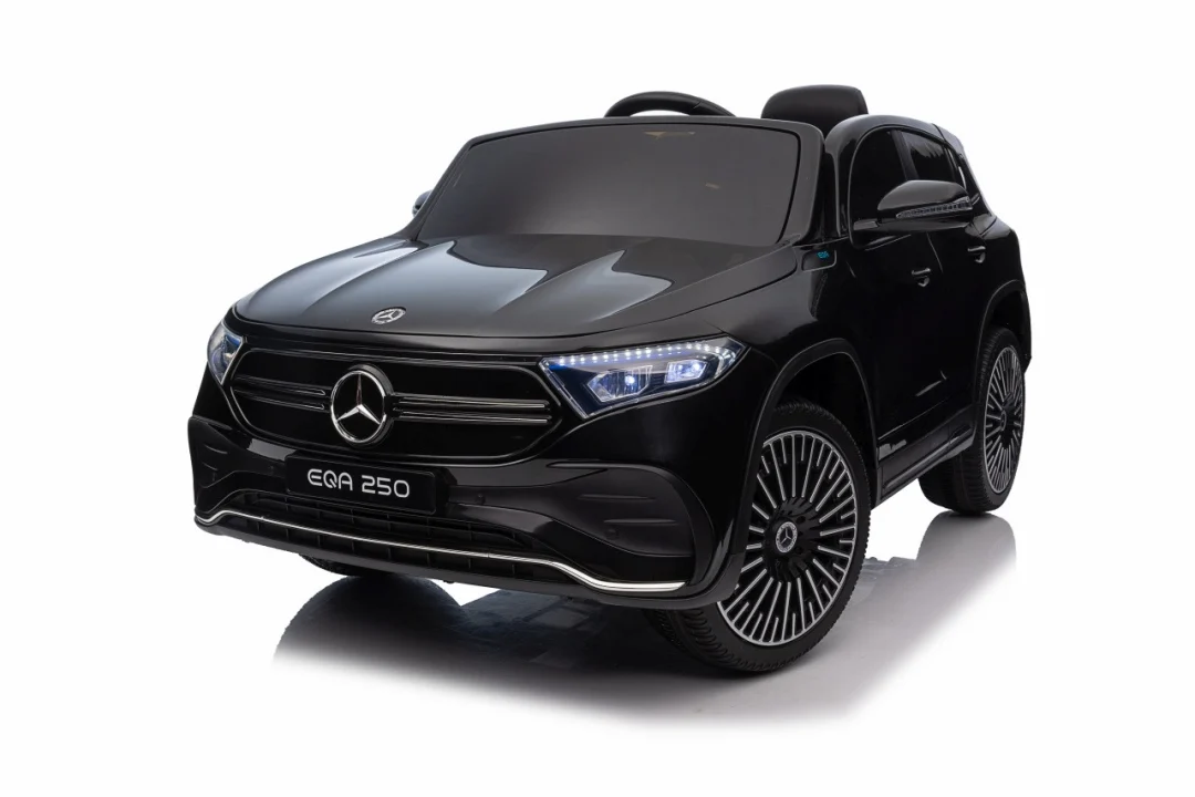 Vozilo Mercedes Benz EQA 250 Crno_48