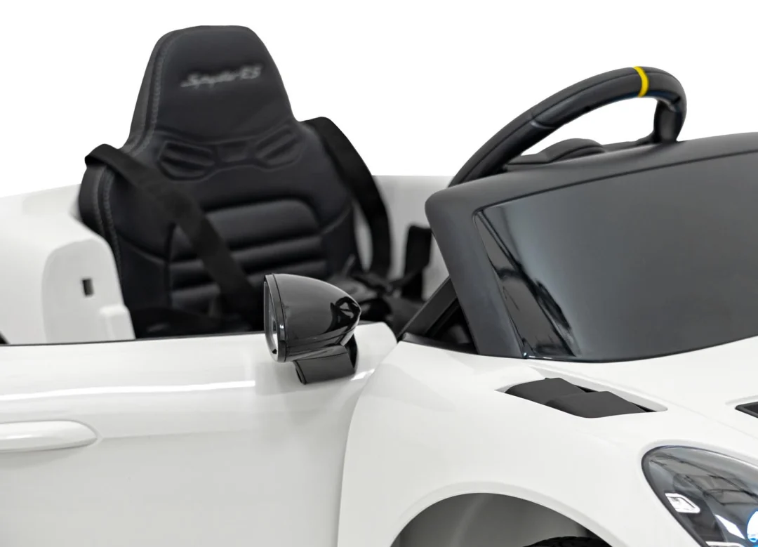 Vozilo Porsche Spyder RS 718 obojano u bijelo_17