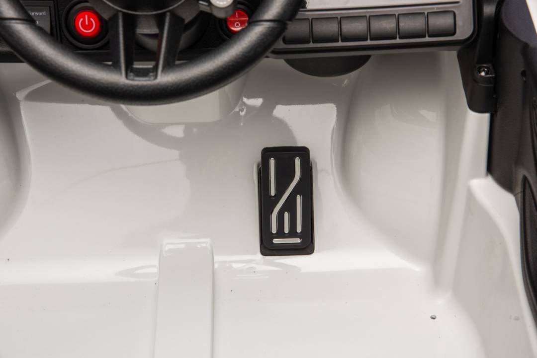 Dječji auto na akumulator Porsche Macan bijeli_25