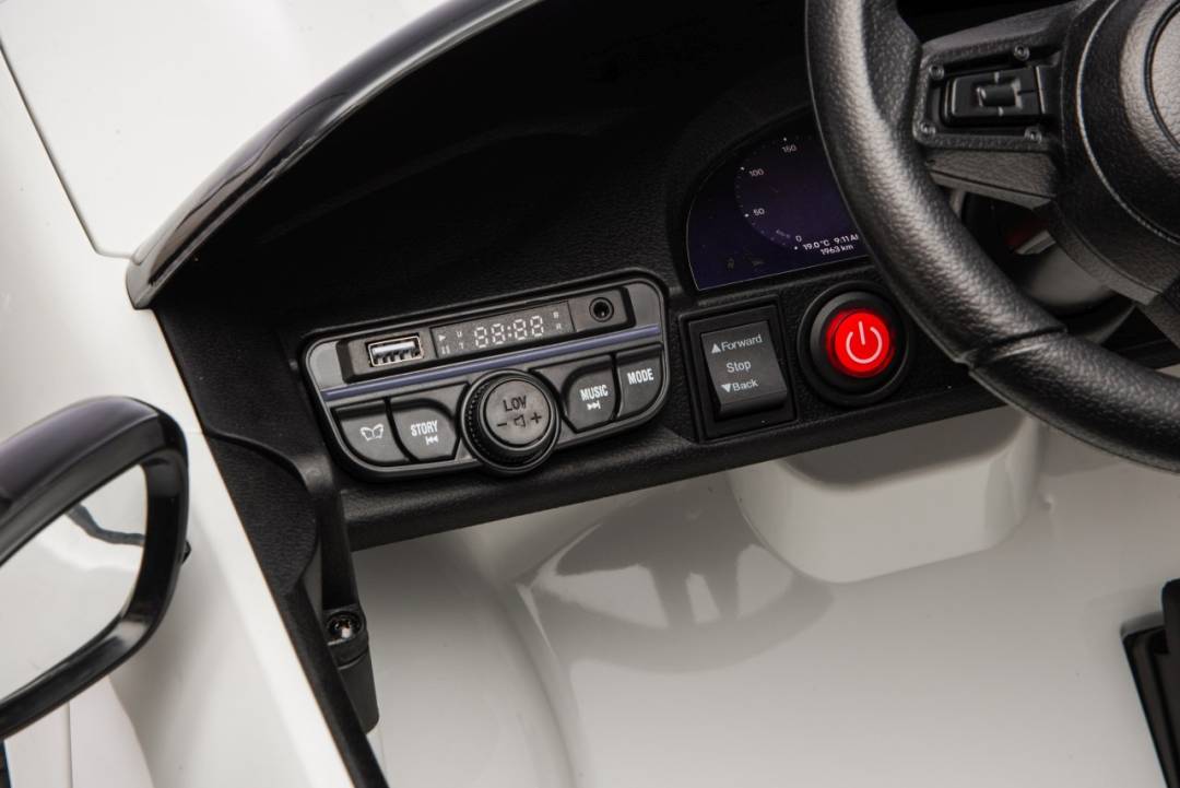 Dječji auto na akumulator Porsche Macan bijeli_31