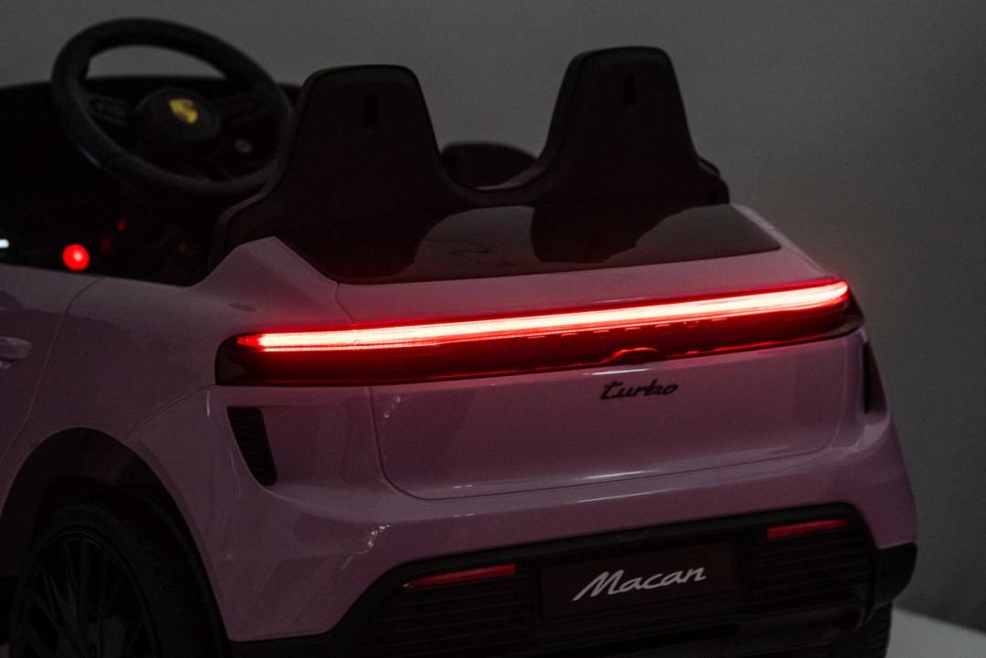 Dječji auto na akumulator Porsche Macan roza_22
