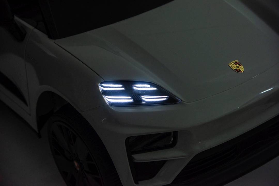Dječji auto na akumulator Porsche Macan roza_47