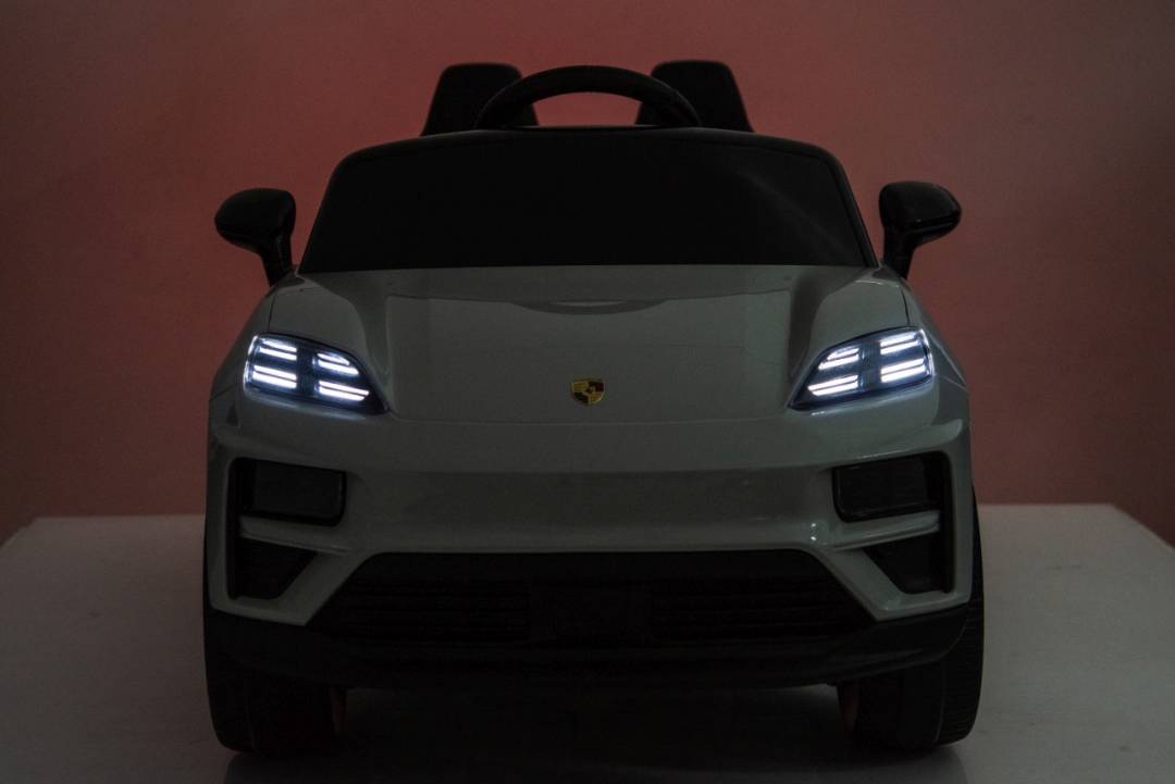Dječji auto na akumulator Porsche Macan roza_48