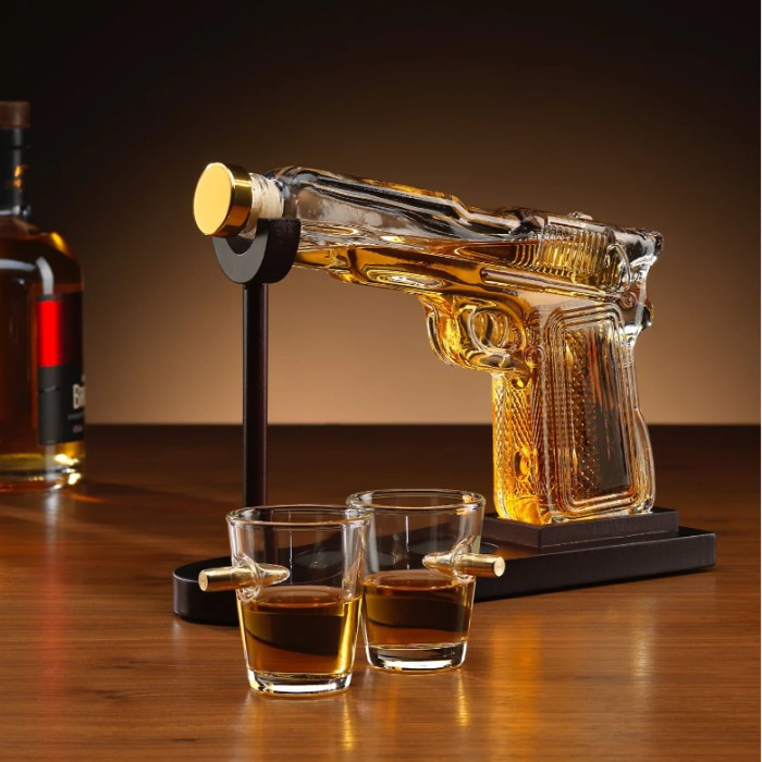Karafa pištolj Whisky poklon komplet_1