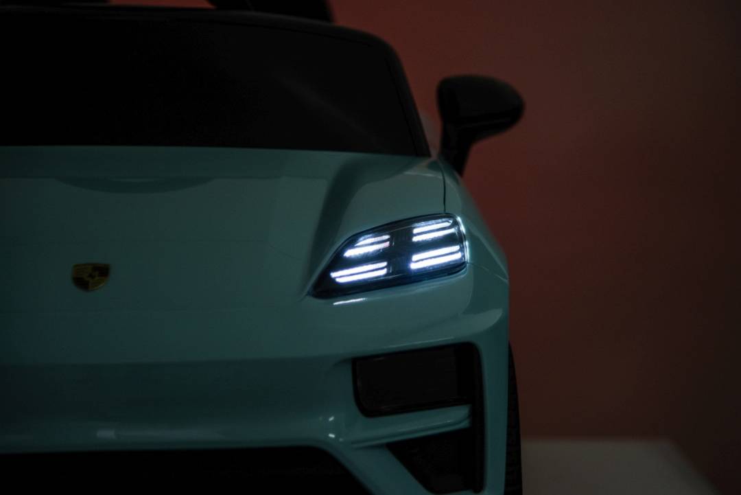 Porsche Macan električni auto za djecu plavi_29